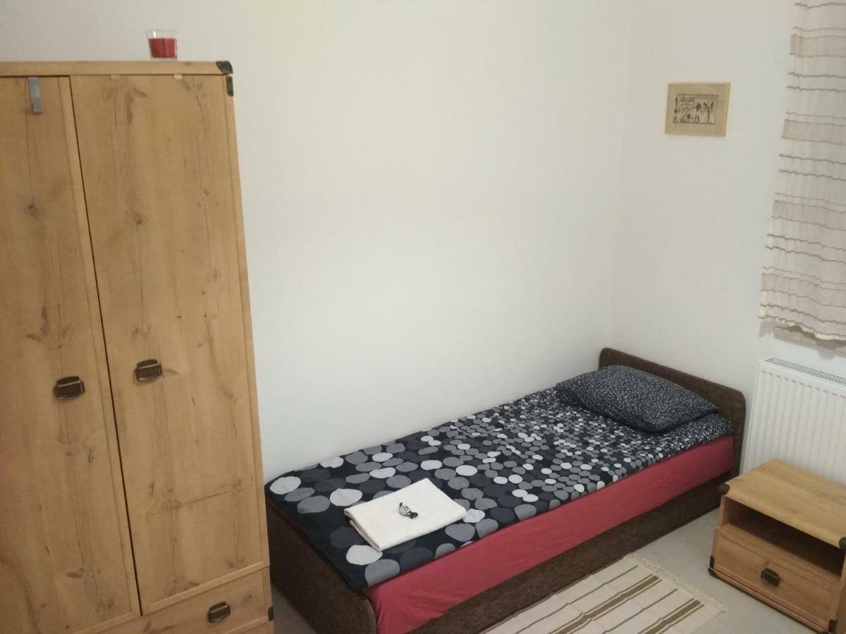 Apartament Scorpion Modlin Czosnów Exteriér fotografie